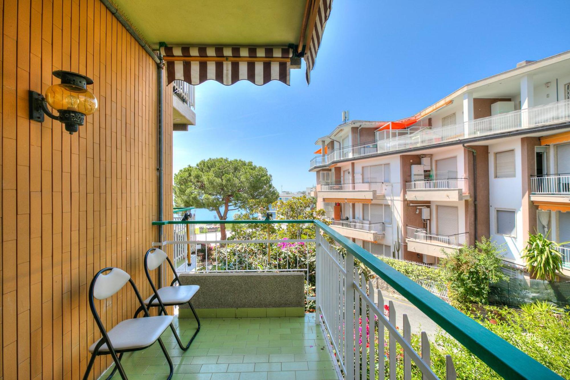 Casa Emma With Sea Glimpse - Happy Rentals Σαν Ρέμο Εξωτερικό φωτογραφία